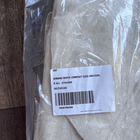 Anthropologie 💫 HP💫 Akemi + Kim Emory  Knit Kimono Wrap One Size - Picture 10 of 12